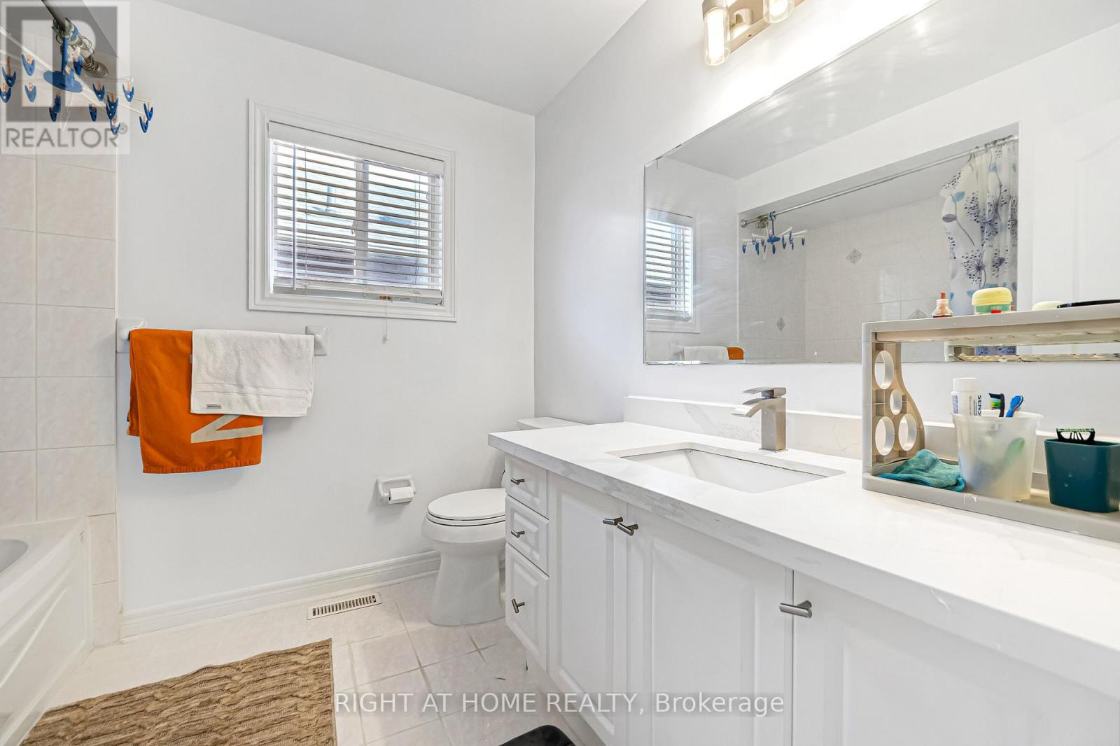 601 Claymeadow Avenue, Mississauga, Ontario  L5B 4H7 - Photo 26 - W12822050