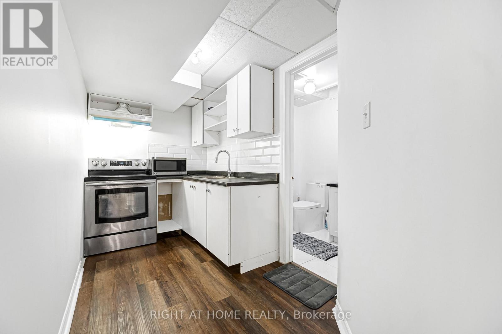 601 Claymeadow Avenue, Mississauga, Ontario  L5B 4H7 - Photo 30 - W12822050