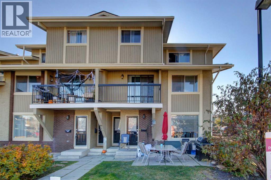 602, 2200 Woodview Drive SW, Calgary, Alberta
