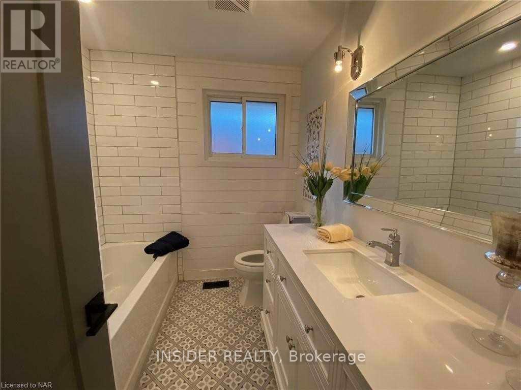 4 Parklands Drive, Hamilton (Rosedale), Ontario  L8K 4W7 - Photo 11 - X12821968