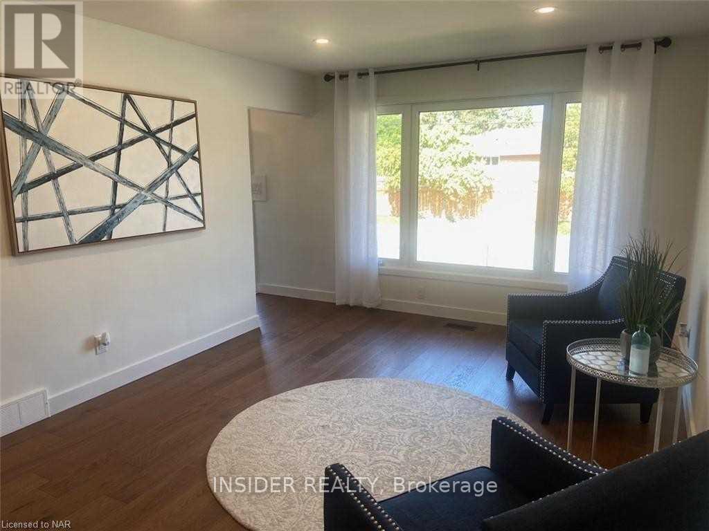 4 Parklands Drive, Hamilton (Rosedale), Ontario  L8K 4W7 - Photo 3 - X12821968