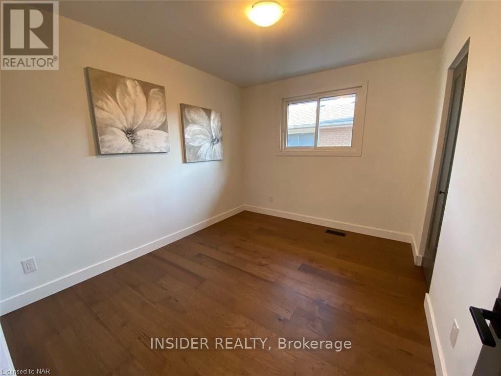 4 Parklands Drive, Hamilton (Rosedale), Ontario  L8K 4W7 - Photo 9 - X12821968