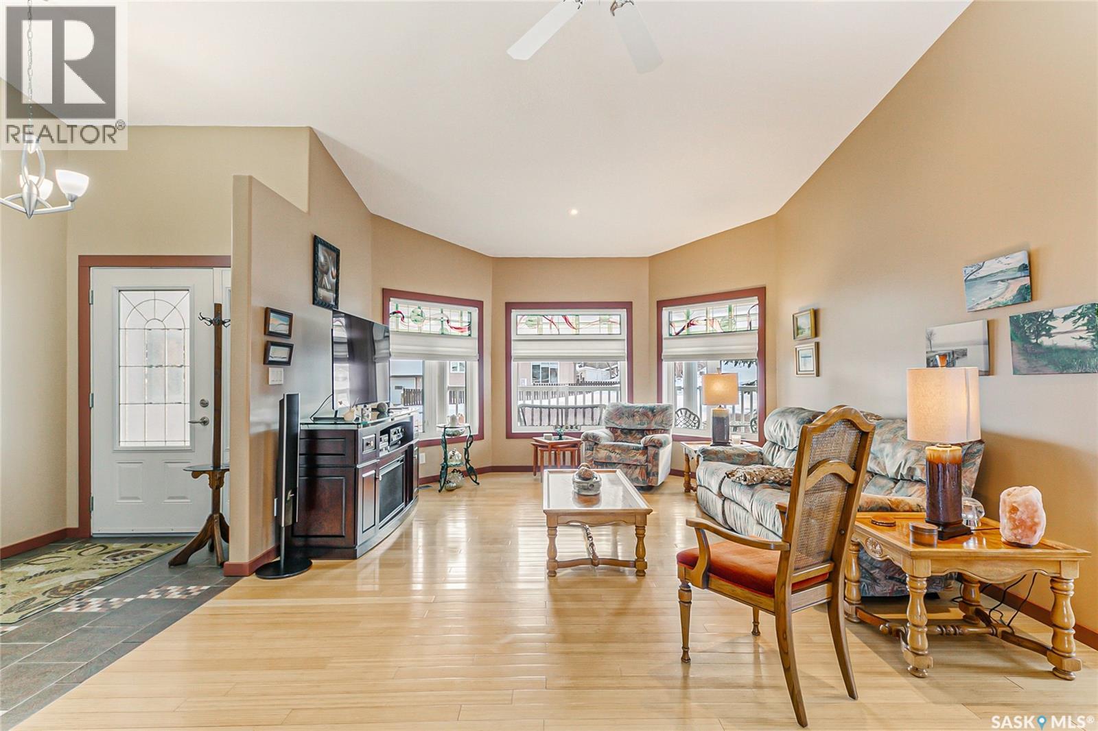 520 9th Street E, Regina Beach, Saskatchewan  S0G 4C0 - Photo 3 - SK029207