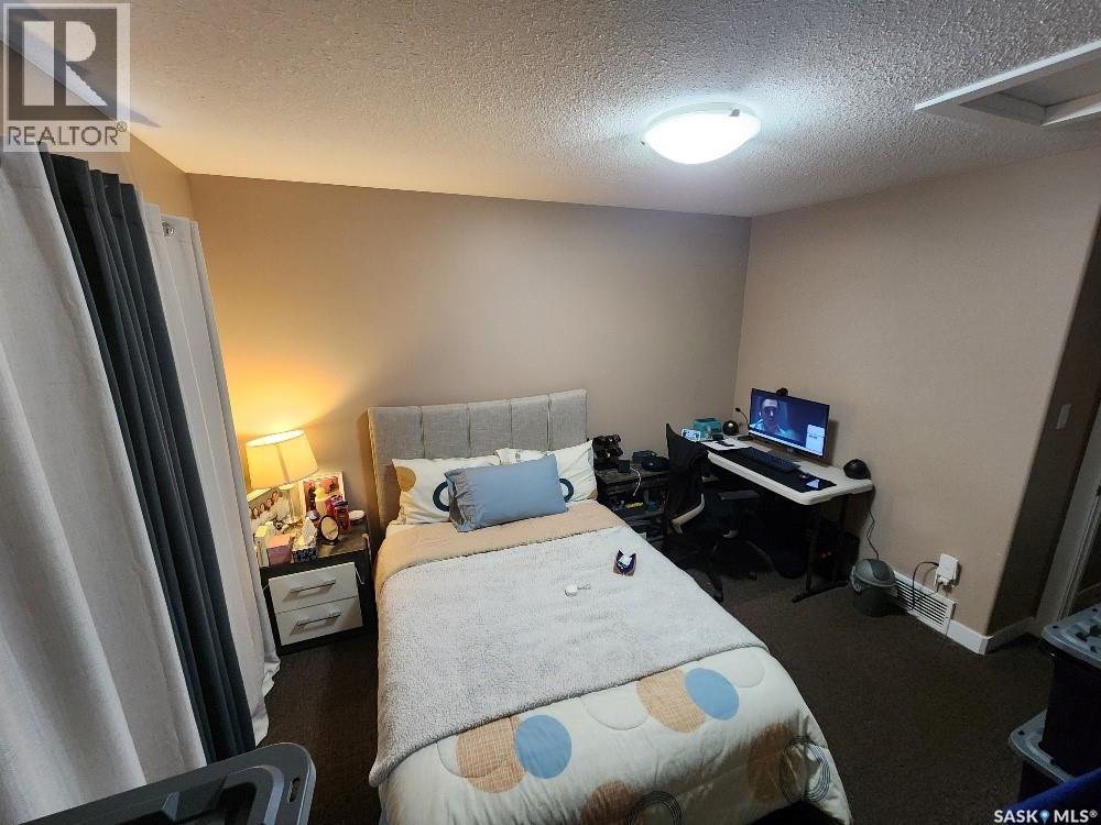 143 St John Street N, Regina, Saskatchewan  S4R 2V8 - Photo 6 - SK029186