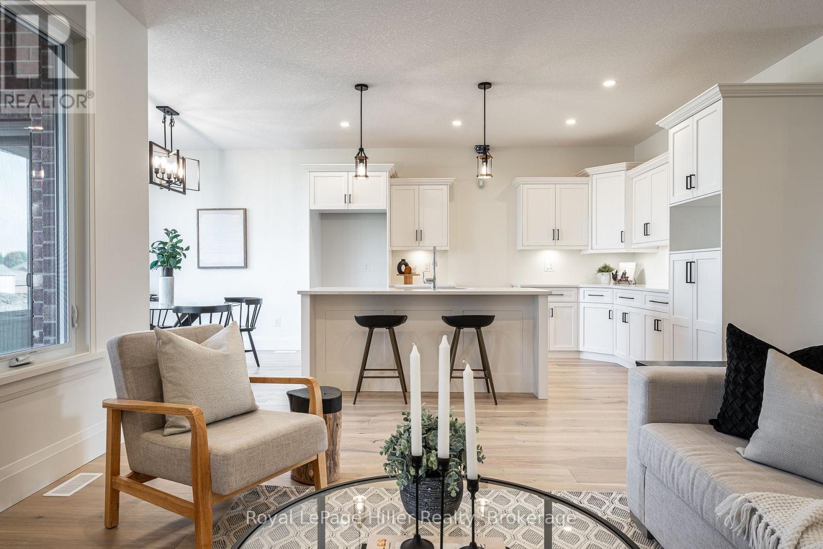 25 Avery Place, Perth East, Ontario N0K 1M0 - Photo 32 - X12709500