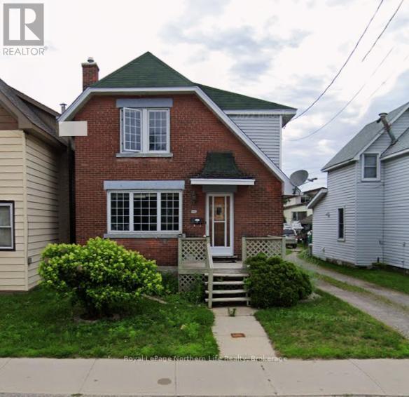 356 WORTHINGTON STREET W, North Bay, Ontario