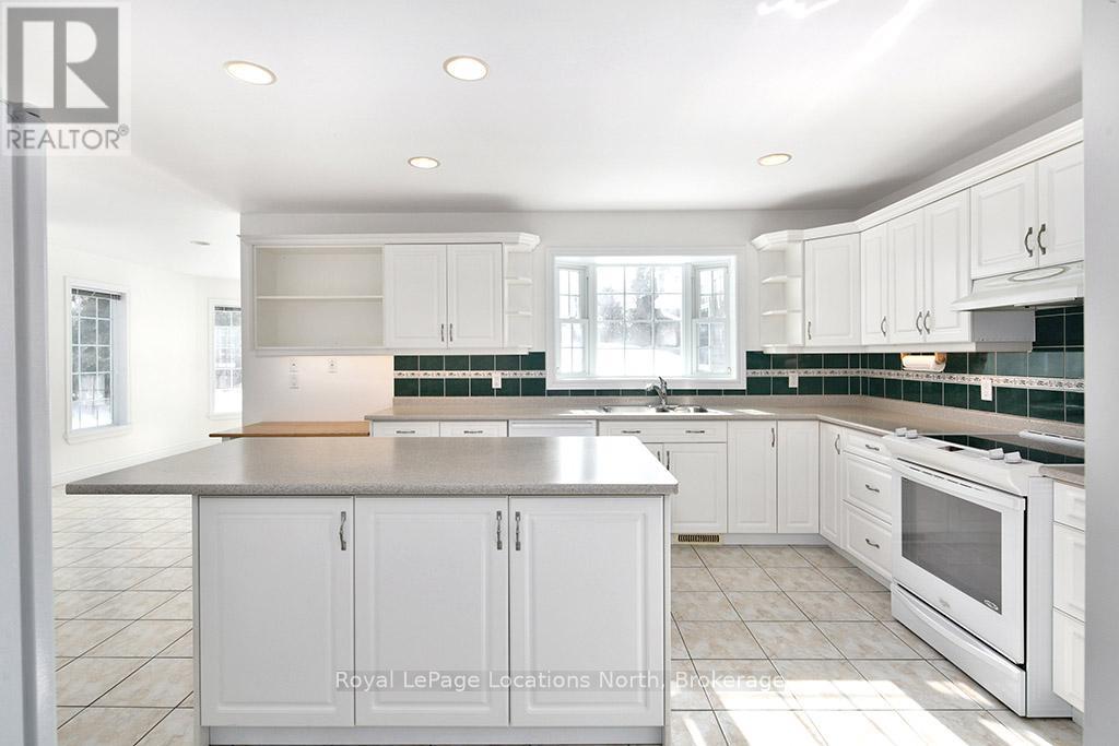 34 Georgian Manor Drive, Collingwood, Ontario  L9T 5P2 - Photo 6 - S12822202