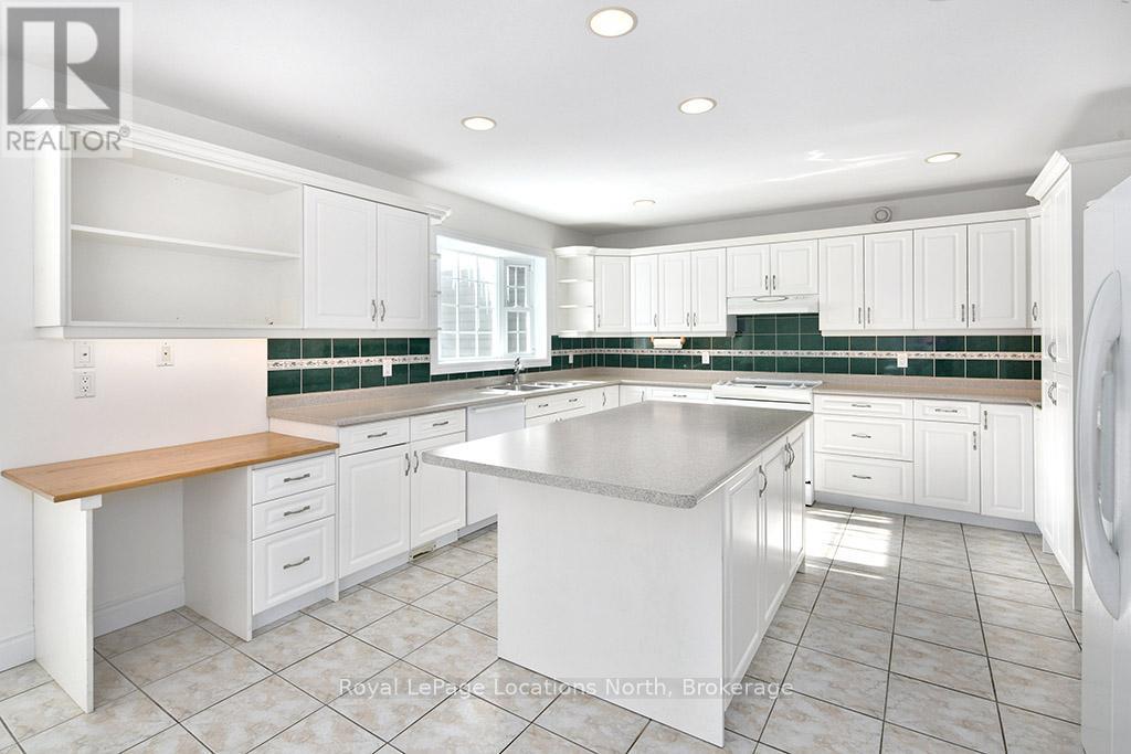 34 Georgian Manor Drive, Collingwood, Ontario  L9T 5P2 - Photo 7 - S12822202