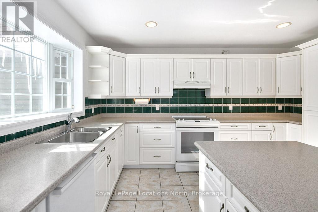 34 Georgian Manor Drive, Collingwood, Ontario  L9T 5P2 - Photo 8 - S12822202