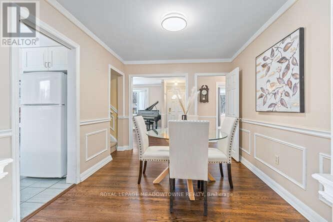 394 Wilson Avenue, Burlington, Ontario  L7L 2M9 - Photo 10 - W12822046