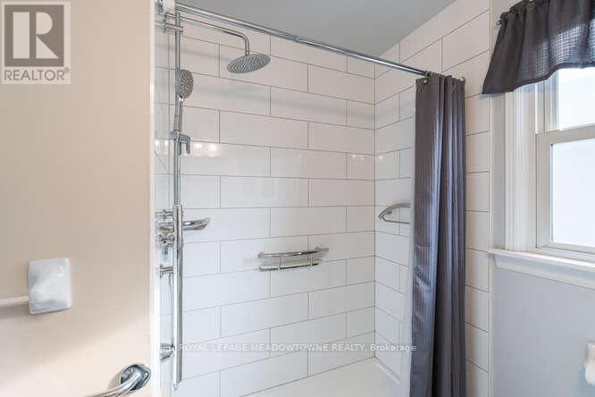 394 Wilson Avenue, Burlington, Ontario  L7L 2M9 - Photo 26 - W12822046