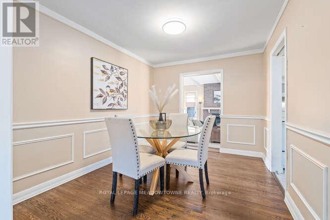 394 Wilson Avenue, Burlington, Ontario  L7L 2M9 - Photo 12 - W12822046