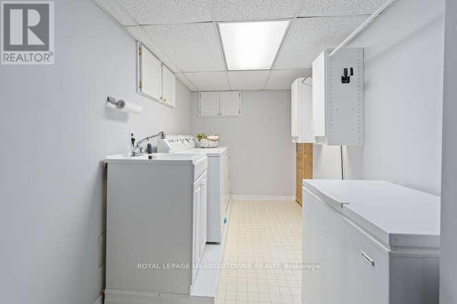 394 Wilson Avenue, Burlington, Ontario  L7L 2M9 - Photo 41 - W12822046