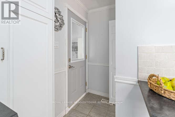 394 Wilson Avenue, Burlington, Ontario  L7L 2M9 - Photo 35 - W12822046