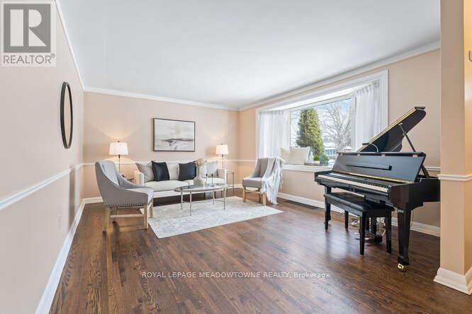 394 Wilson Avenue, Burlington, Ontario  L7L 2M9 - Photo 6 - W12822046