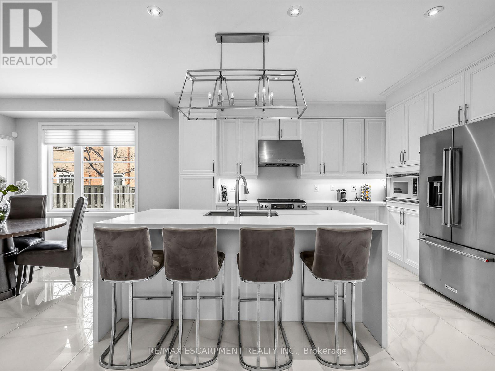 131 Robert Speck Parkway, Mississauga, Ontario  L4Z 0A6 - Photo 8 - W12820046