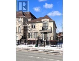 131 ROBERT SPECK PARKWAY, Mississauga, Ontario