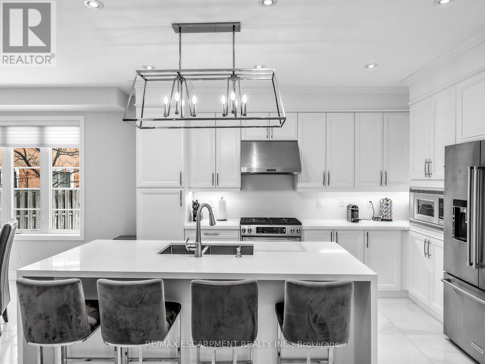 131 Robert Speck Parkway, Mississauga, Ontario  L4Z 0A6 - Photo 9 - W12820046