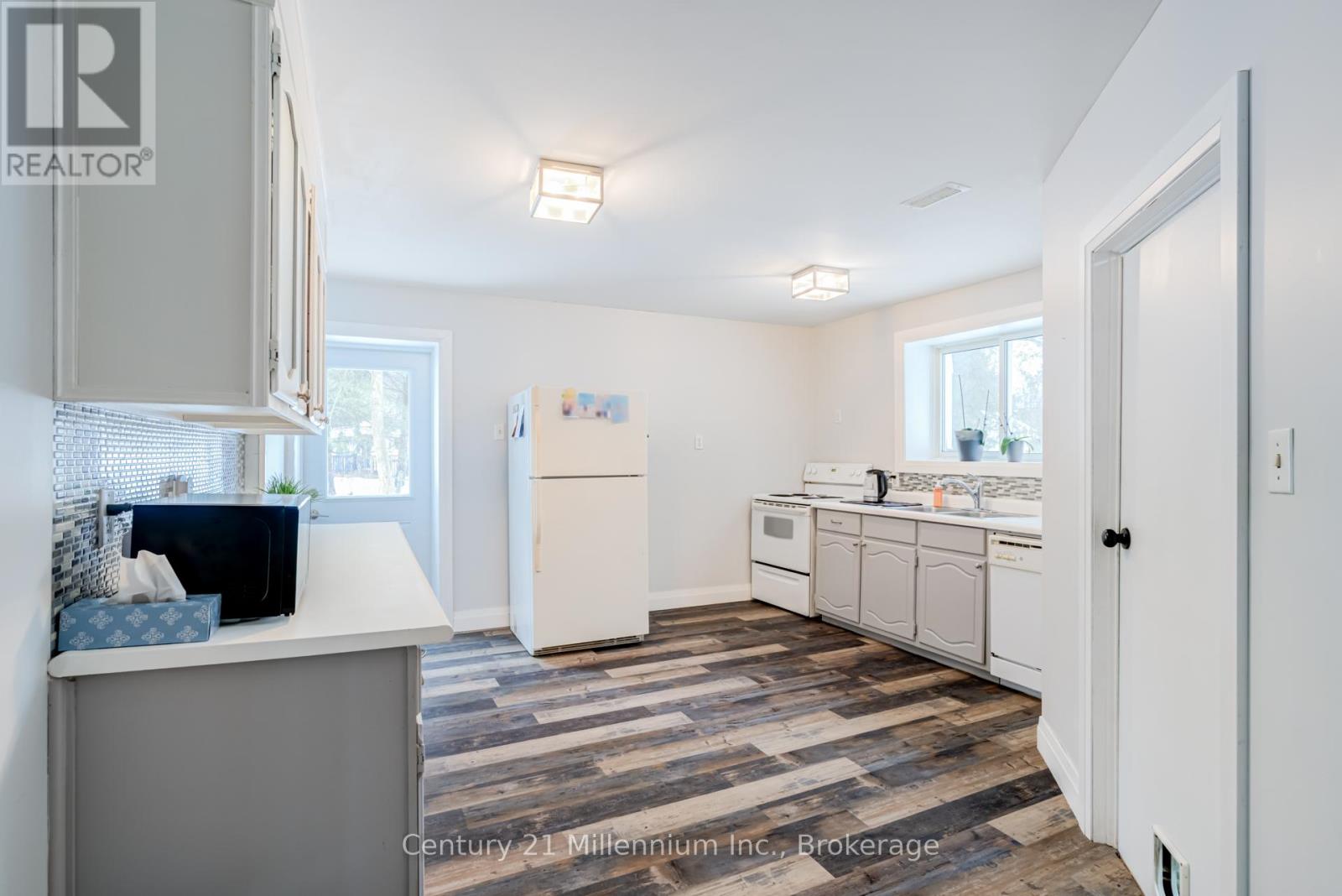 6 Burton Crescent, South Bruce Peninsula, Ontario N0H 2G0 - Photo 16 - X12822122