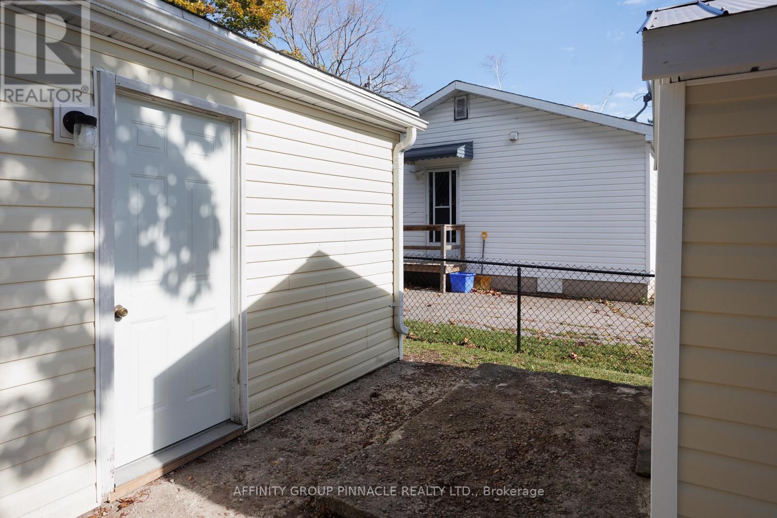 187 King Street W, Brock, Ontario  L0K 1A0 - Photo 11 - N12822334