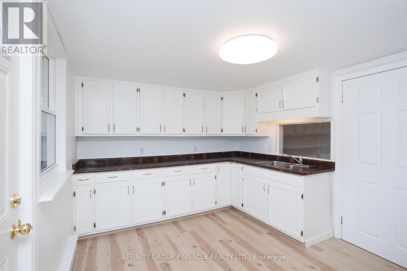 187 King Street W, Brock, Ontario  L0K 1A0 - Photo 16 - N12822334