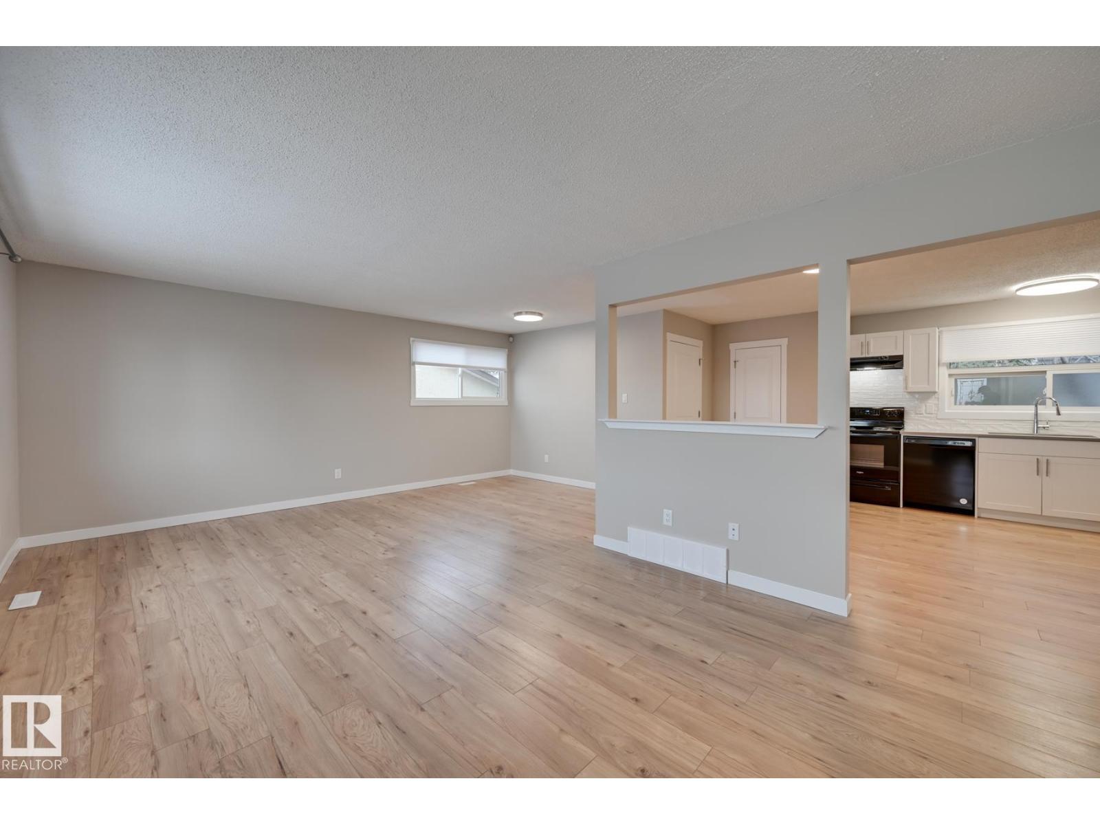 14903 77 St Nw, Edmonton, Alberta  T5C 1E9 - Photo 7 - E4474782