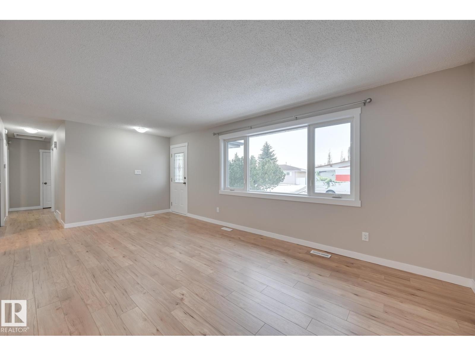 14903 77 St Nw, Edmonton, Alberta  T5C 1E9 - Photo 5 - E4474782