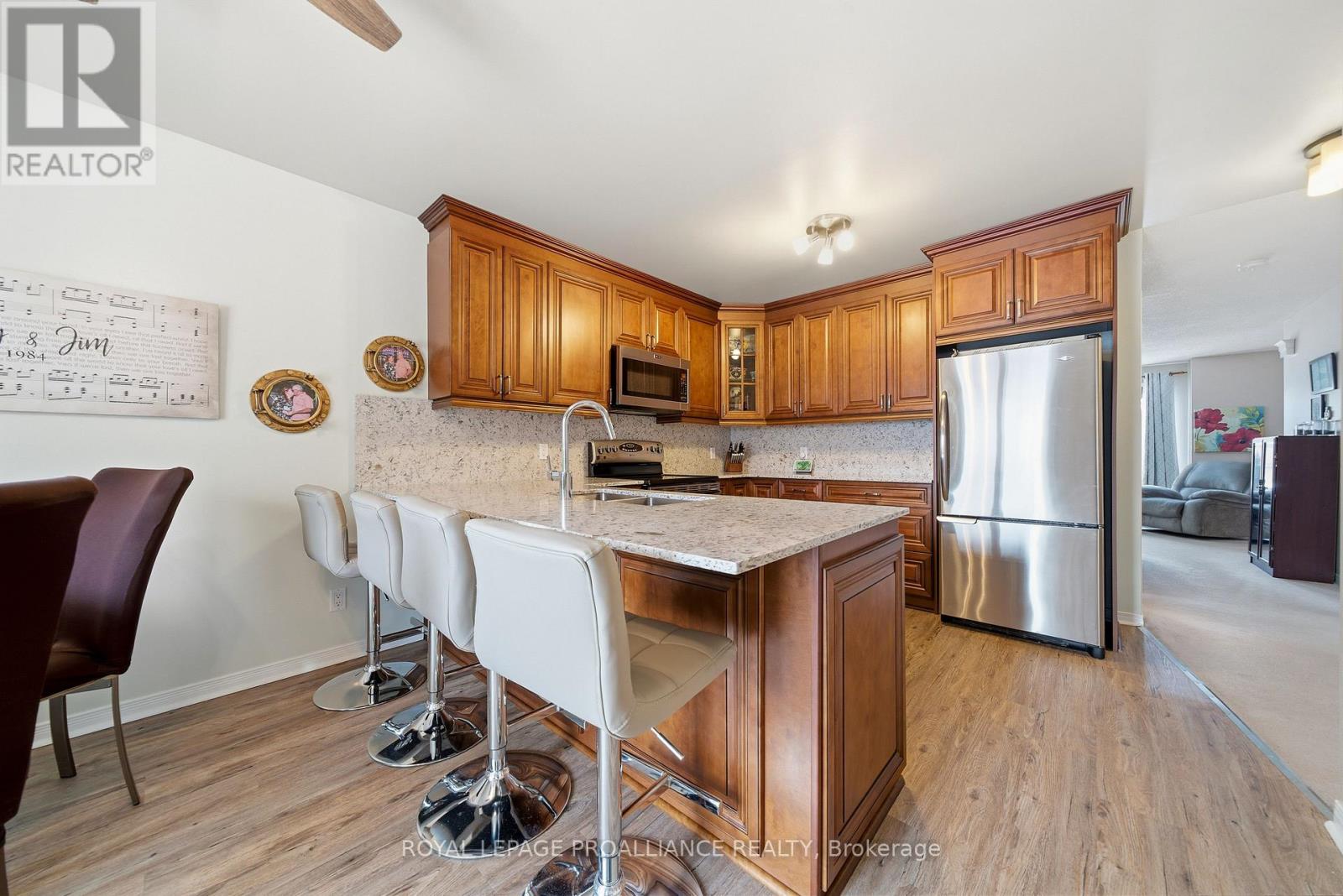 229 West Street, Quinte West, Ontario  K8V 2N1 - Photo 10 - X12822194