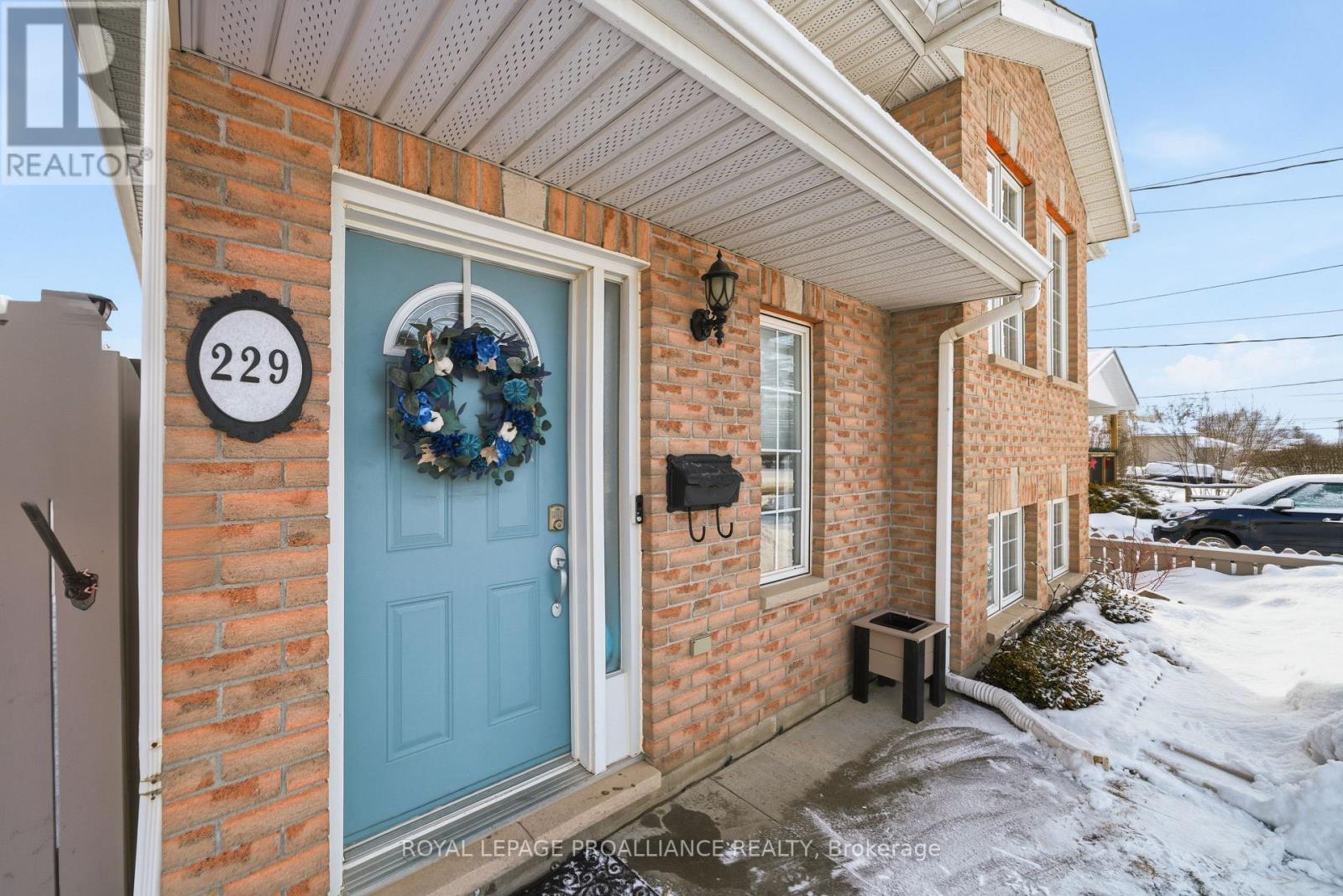 229 West Street, Quinte West, Ontario  K8V 2N1 - Photo 2 - X12822194