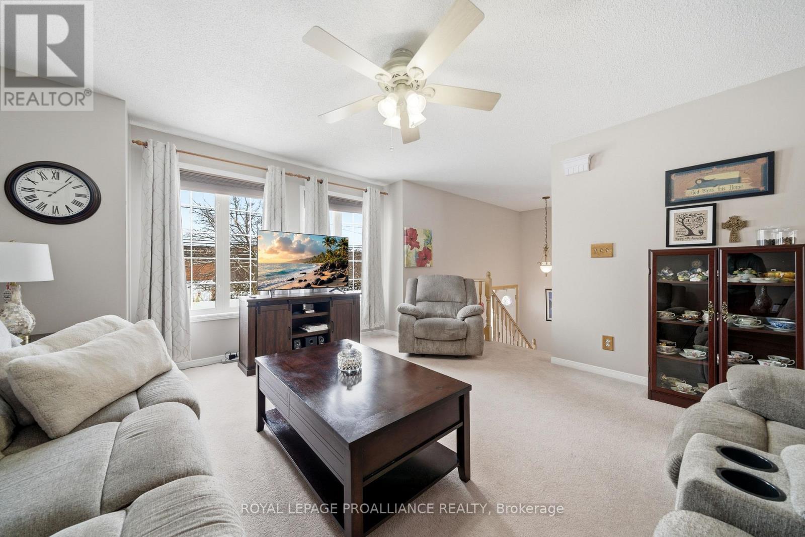 229 West Street, Quinte West, Ontario  K8V 2N1 - Photo 6 - X12822194