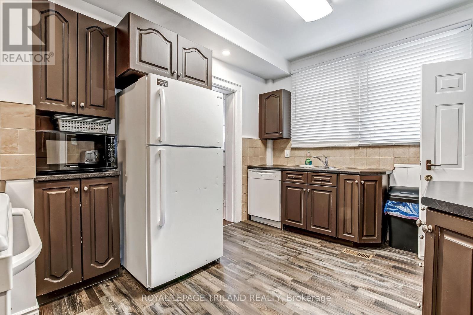 24 Flora Street, St. Thomas, Ontario  N5P 2X4 - Photo 11 - X12822062