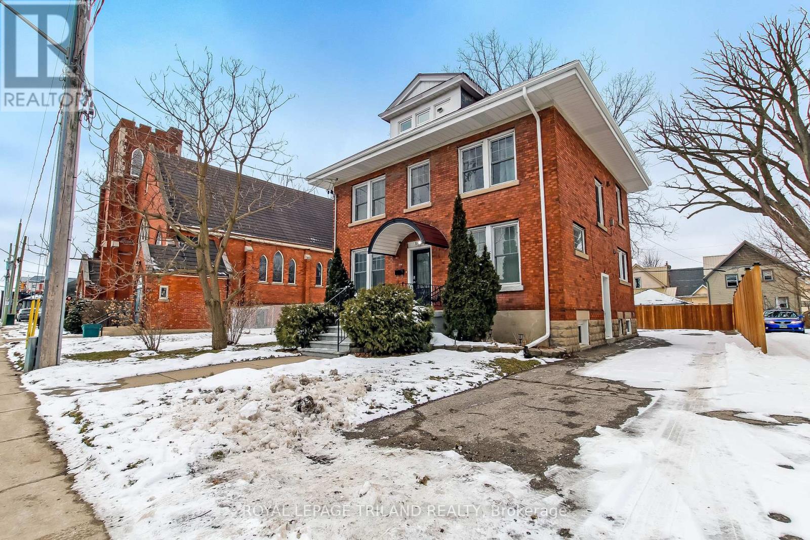 24 Flora Street, St. Thomas, Ontario  N5P 2X4 - Photo 2 - X12822062