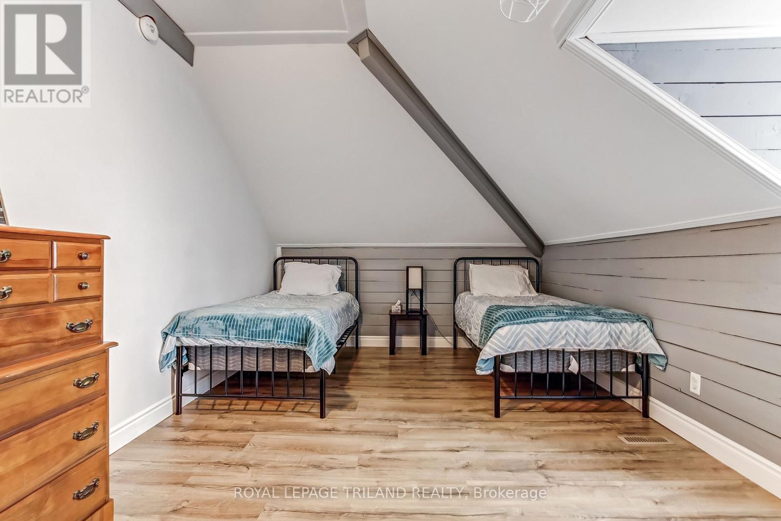 24 Flora Street, St. Thomas, Ontario  N5P 2X4 - Photo 21 - X12822062