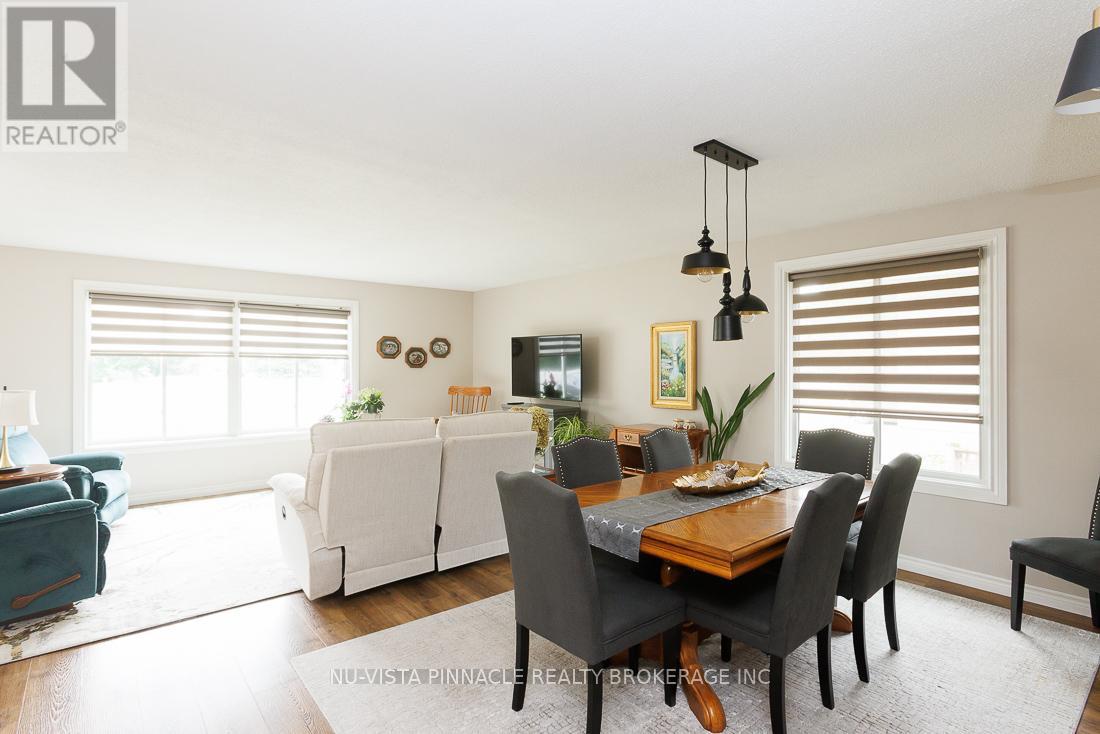 49 Main Street S, Bluewater, Ontario  N0M 1G0 - Photo 12 - X12822152