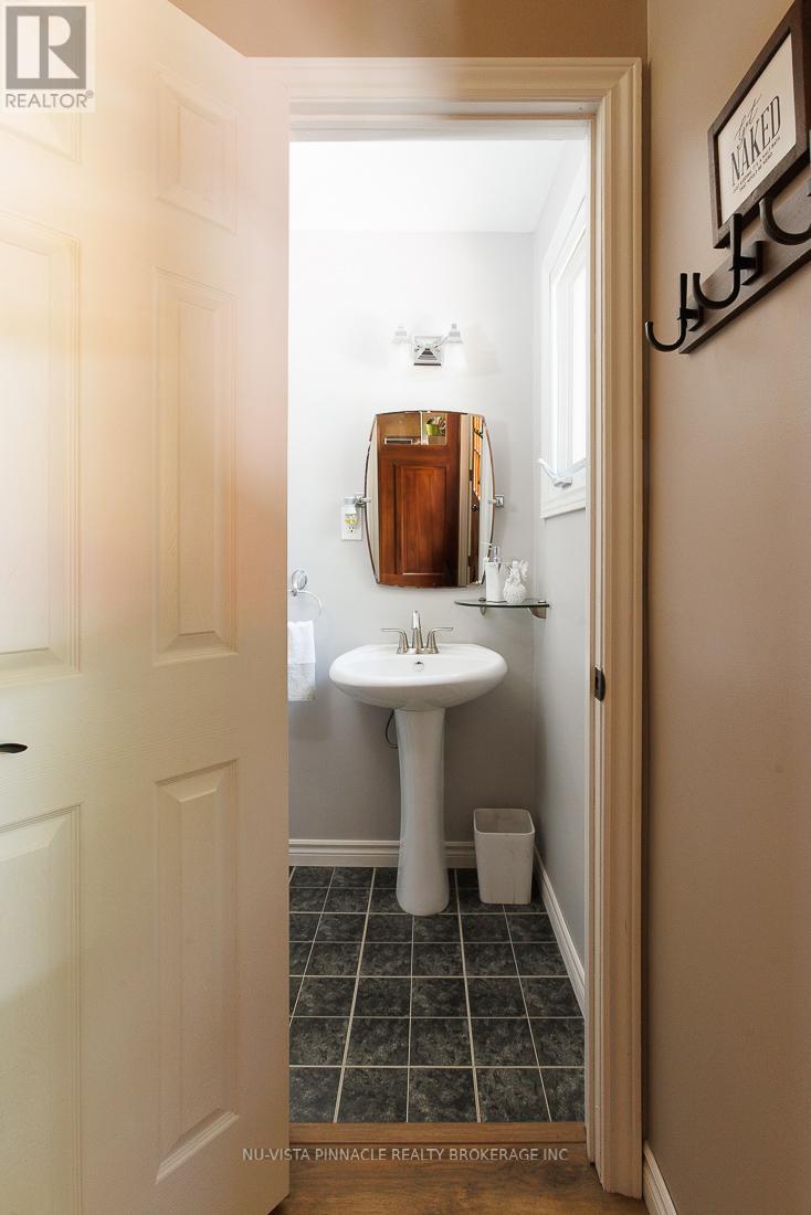 49 Main Street S, Bluewater, Ontario  N0M 1G0 - Photo 26 - X12822152