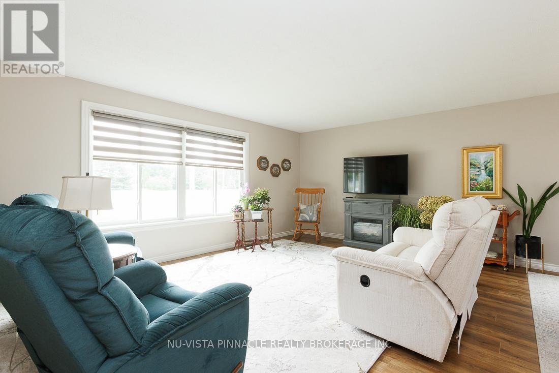 49 Main Street S, Bluewater, Ontario  N0M 1G0 - Photo 6 - X12822152