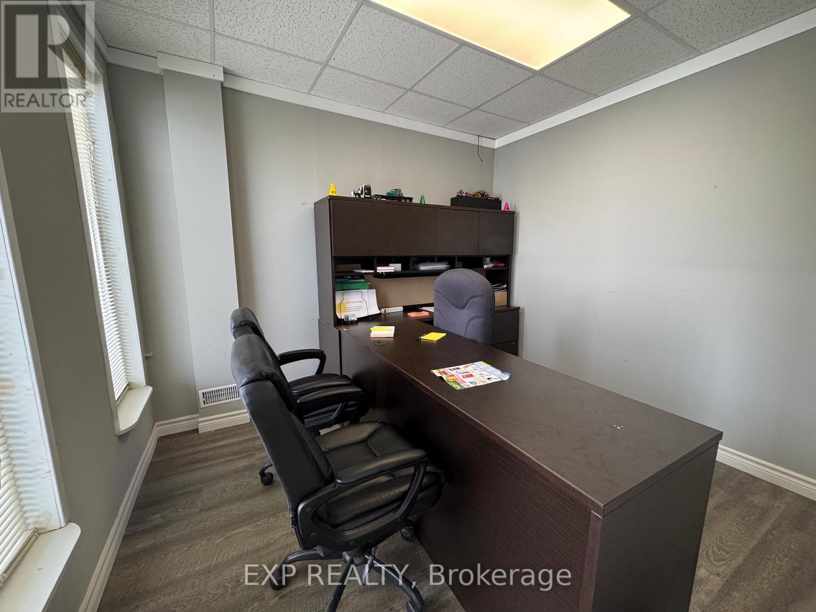 5 - 540 Clarke Road, London East, Ontario  N5V 2C7 - Photo 8 - X12822182