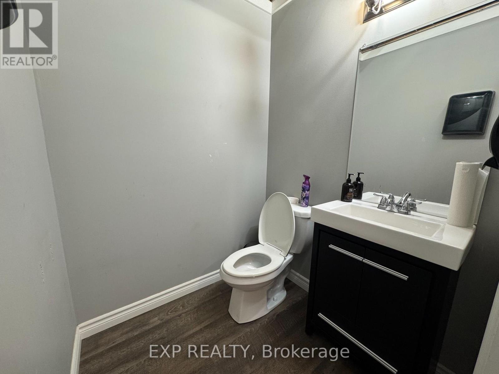 5 - 540 Clarke Road, London East, Ontario  N5V 2C7 - Photo 9 - X12822182