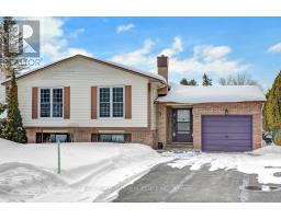 8 MAC STOREY STREET, Ottawa, Ontario