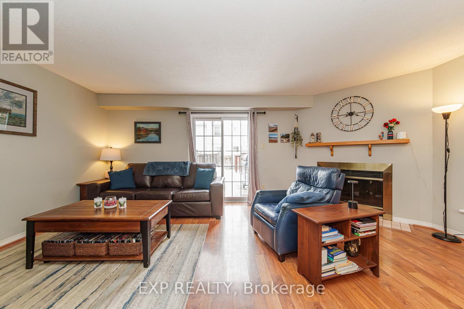 157 Huntersfield Drive, Ottawa, Ontario  K1T 3M1 - Photo 10 - X12822106