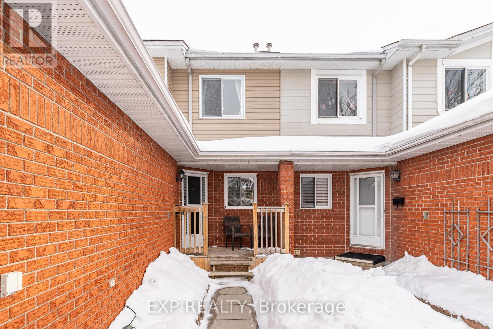157 Huntersfield Drive, Ottawa, Ontario  K1T 3M1 - Photo 2 - X12822106