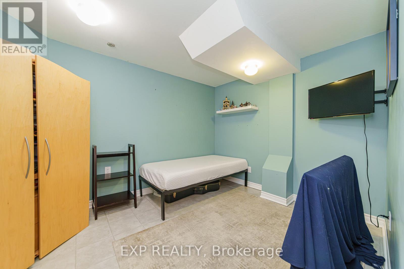 157 Huntersfield Drive, Ottawa, Ontario  K1T 3M1 - Photo 22 - X12822106