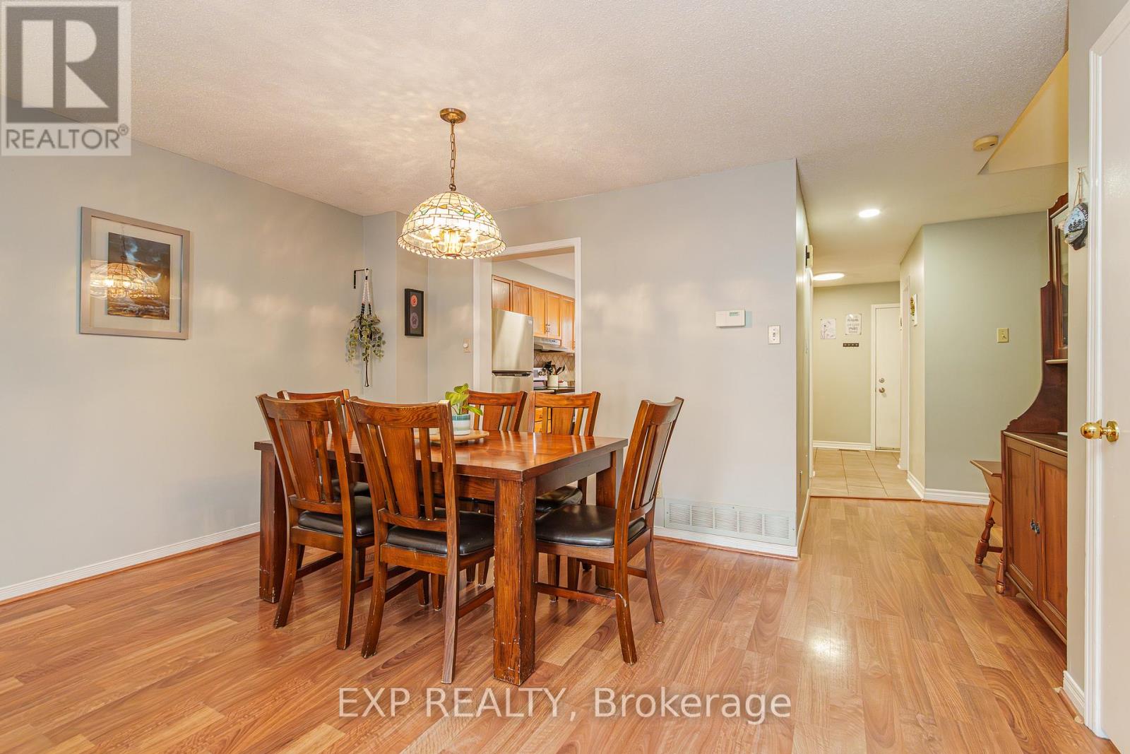 157 Huntersfield Drive, Ottawa, Ontario  K1T 3M1 - Photo 9 - X12822106