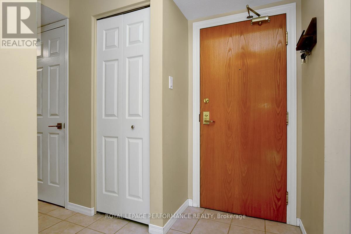 401d - 1 Columbus Avenue, Ottawa, Ontario  K1K 4L1 - Photo 4 - X12822286