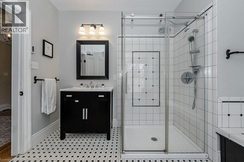 15 Liverpool Street, Guelph, Ontario  N1H 2K8 - Photo 31 - 40807698