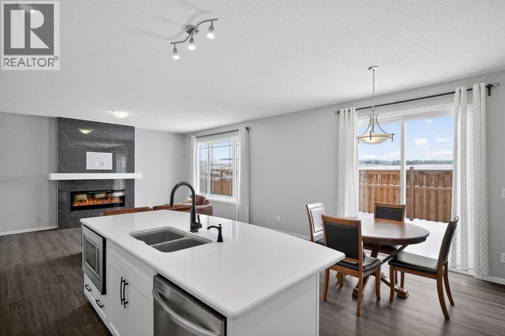 154 Yorkstone Way Sw, Calgary, Alberta  T2X 4S3 - Photo 3 - A2286308