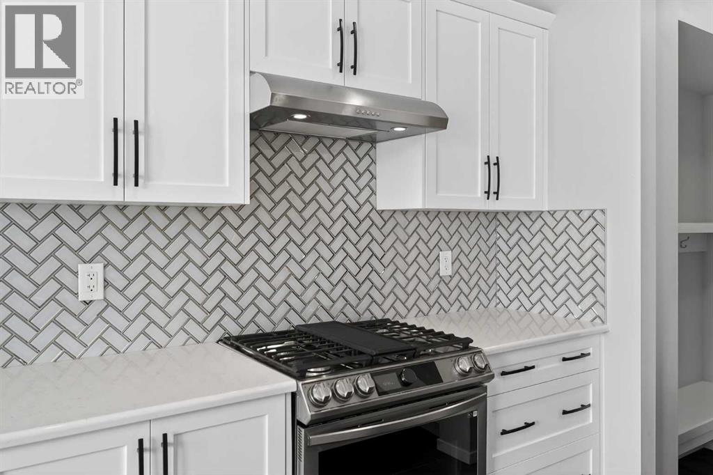 154 Yorkstone Way Sw, Calgary, Alberta  T2X 4S3 - Photo 17 - A2286308