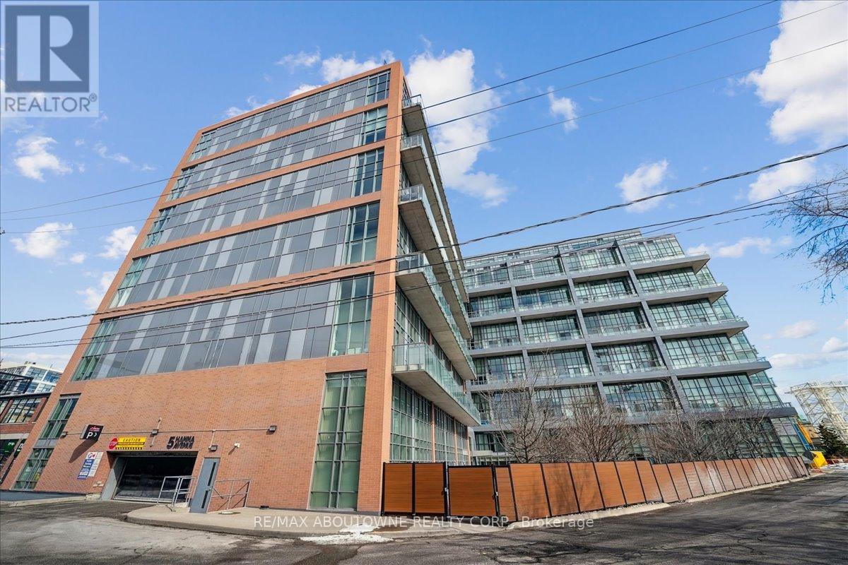 717 - 5 Hanna Avenue, Toronto, Ontario  M6K 1W8 - Photo 17 - C12822056