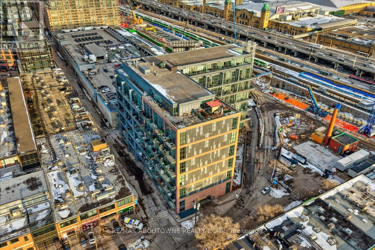 717 - 5 Hanna Avenue, Toronto, Ontario  M6K 1W8 - Photo 5 - C12822056