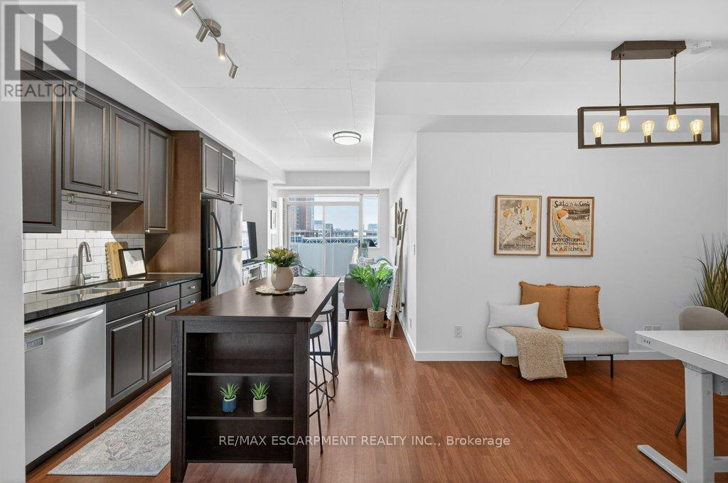 522 - 1 Shaw Street, Toronto (Niagara), Ontario  M6K 0A1 - Photo 3 - C12822134